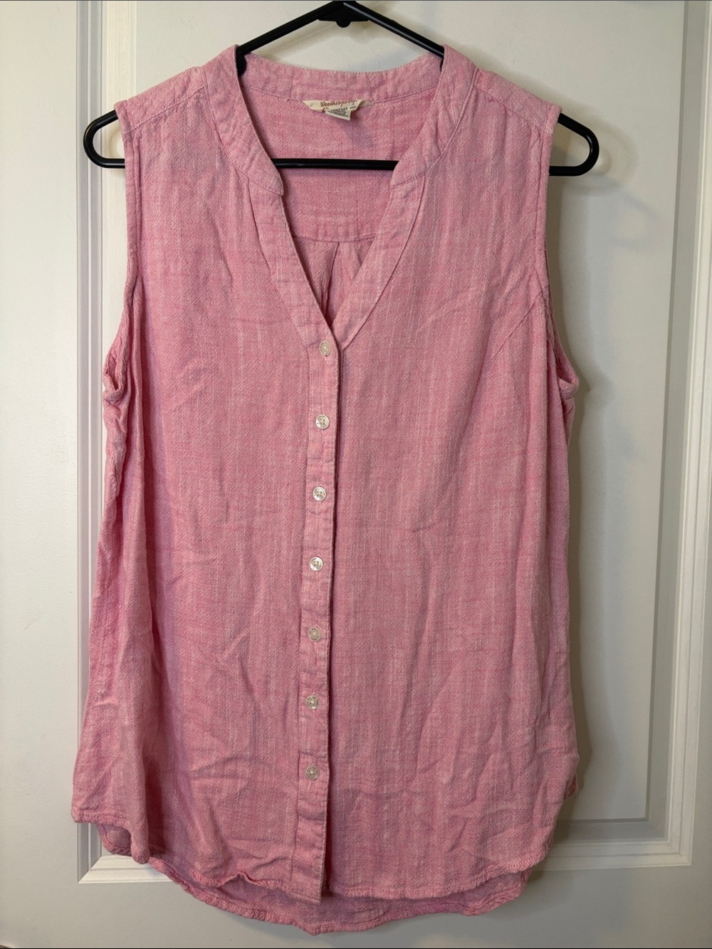 Weatherproof Pink Sleeveless Button-Down V-Neck Top